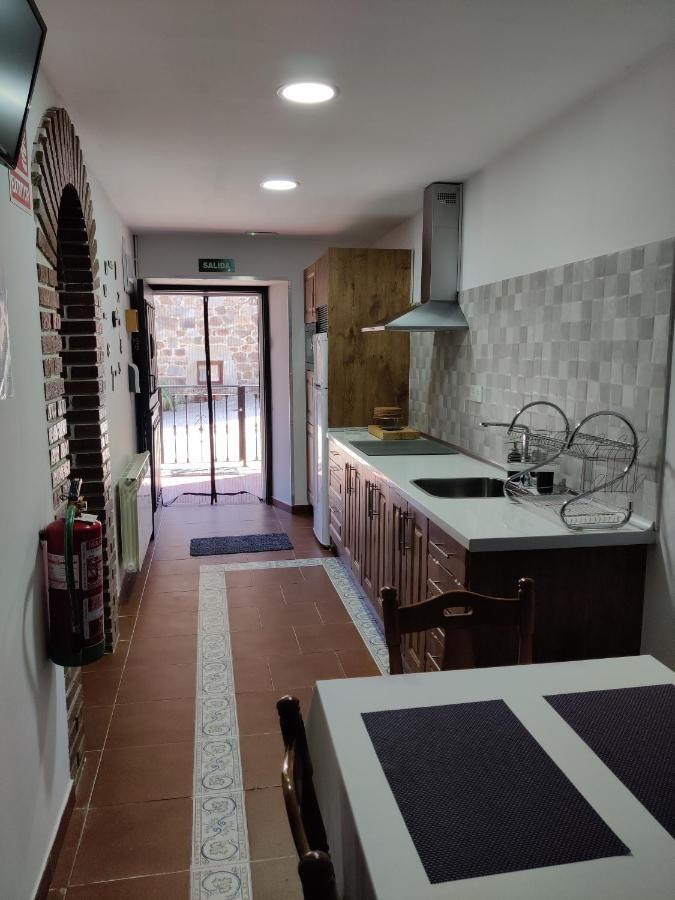 Casa Rural Apartamentos Angel Inguanzo Arenas De Cabrales Kültér fotó